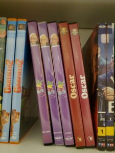 DVD-Oscar dans l'étagère de Karim TATAI autiste